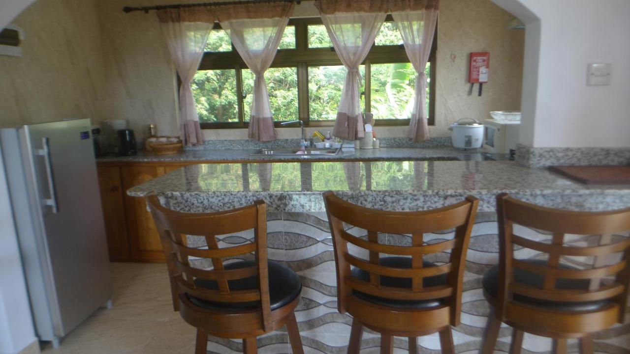 Villa Belle Rose Vue Baie Sainte Anne Esterno foto
